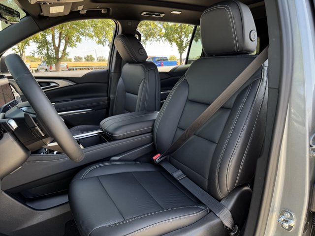 2027 Chevrolet Traverse LT - Photo 20