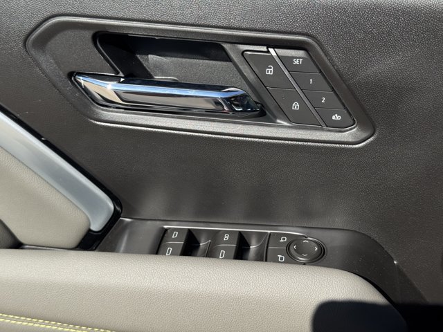 2026 Chevrolet Colorado ZR2 - Photo 17