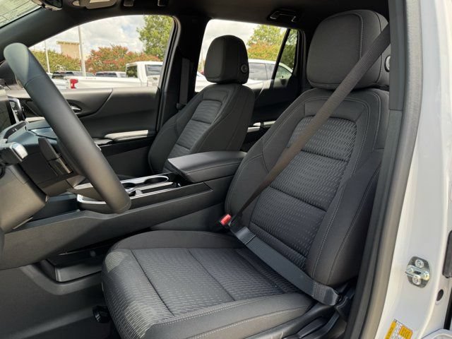 2027 Chevrolet Equinox LT - Photo 22