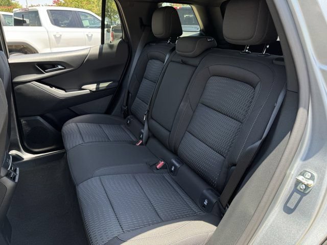 2027 Chevrolet Equinox LT - Photo 23
