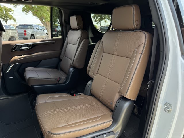 2026 Chevrolet Suburban High Country - Photo 23