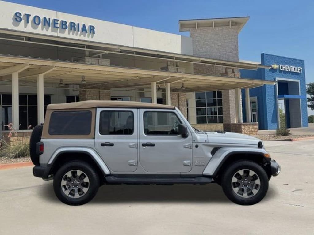 Used 2018 Jeep Wrangler Unlimited Sahara 4x4 SUV