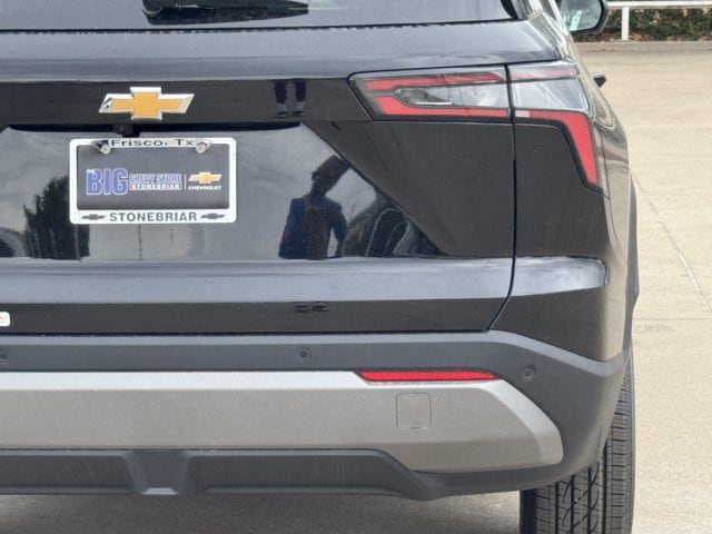 2027 Chevrolet Equinox LT - Photo 7