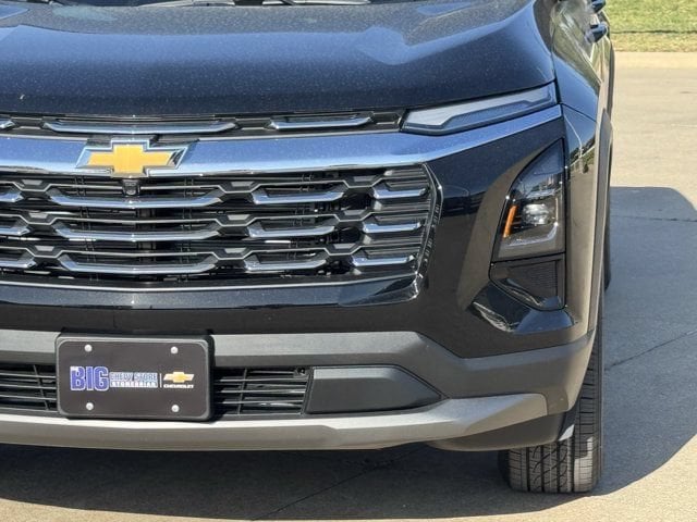 2027 Chevrolet Equinox LT - Photo 9