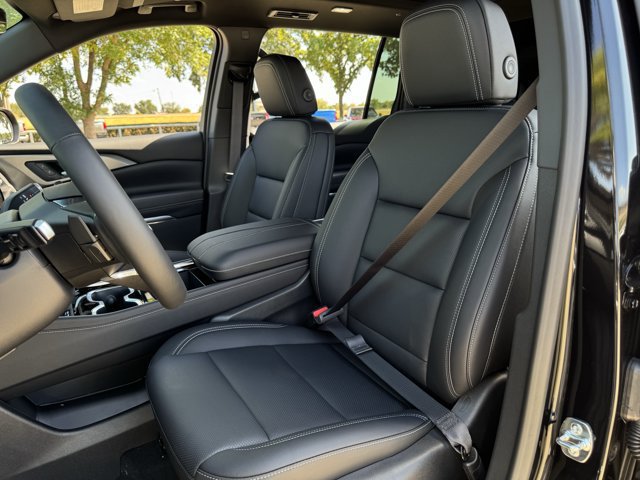 2027 Chevrolet Traverse LT - Photo 20