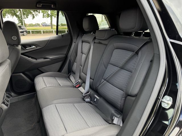 2027 Chevrolet Equinox LT - Photo 24