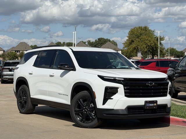 2027 Chevrolet Traverse LT - Photo 2