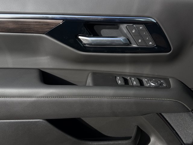 2026 Chevrolet Suburban Premier - Photo 22