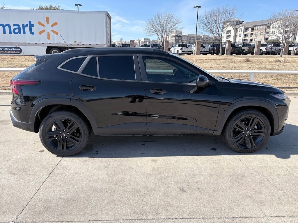Used 2025 Chevrolet Trax Activ SUV
