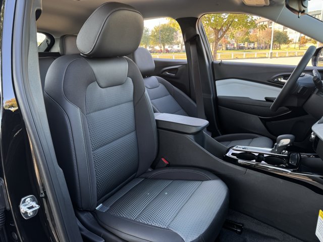 2026 Chevrolet Trax LT - Photo 24