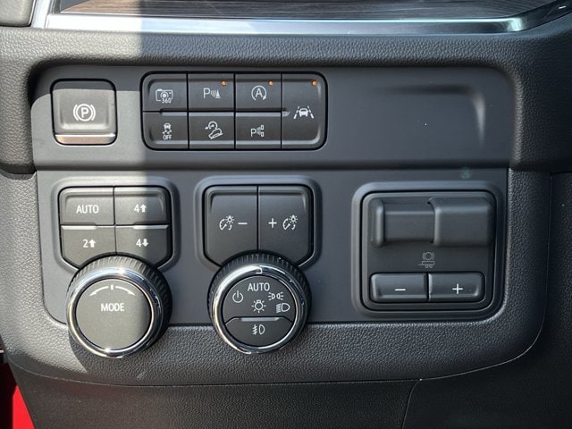 2026 Chevrolet Tahoe Z71 - Photo 17