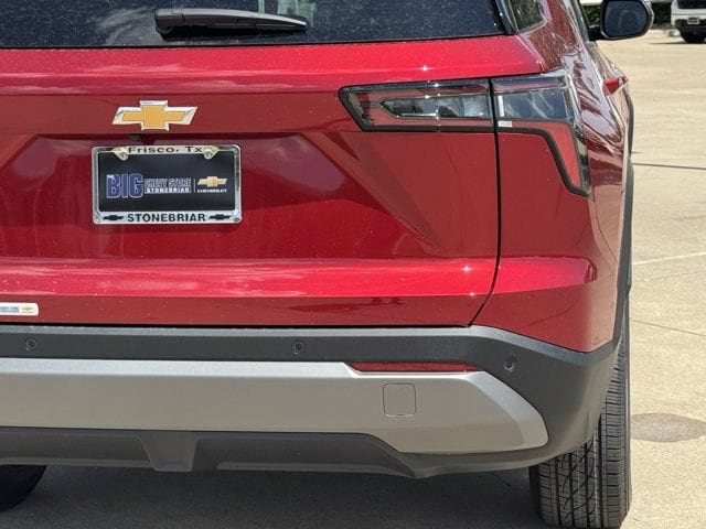 2027 Chevrolet Equinox LT - Photo 7