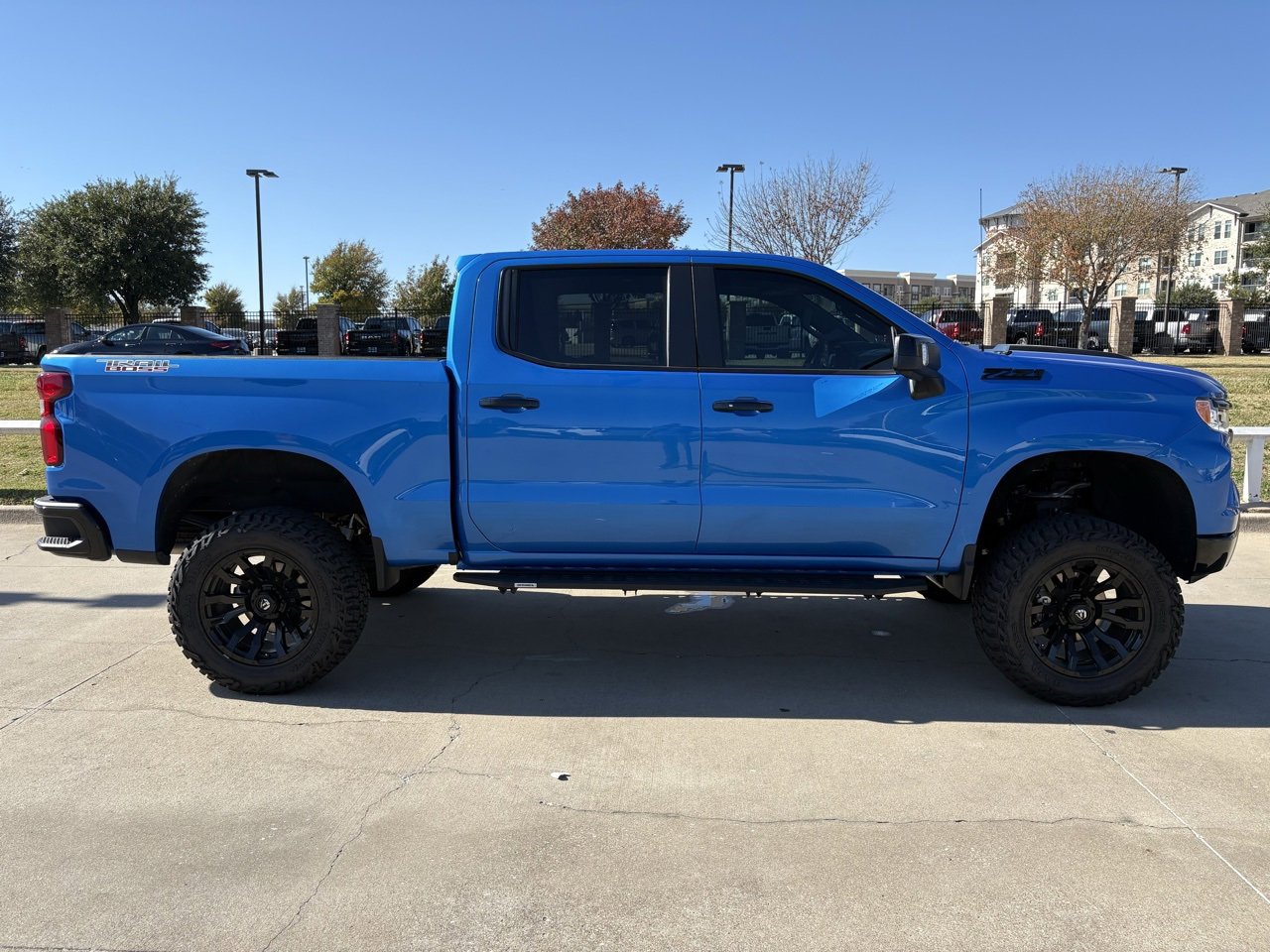 2025 Chevrolet Silverado 1500 LT Trail Boss photo 3