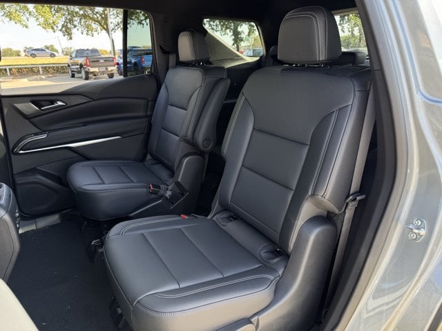 2027 Chevrolet Traverse LT - Photo 22
