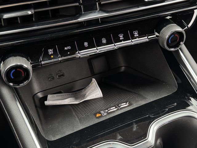 2025 Chevrolet Traverse LT - Photo 15