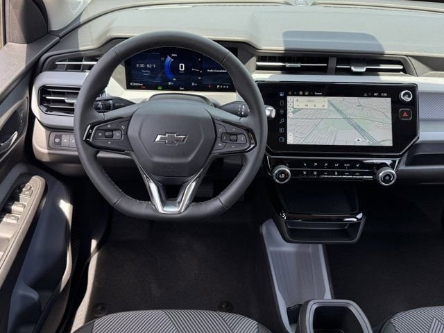 2027 Chevrolet Bolt LT - Photo 11