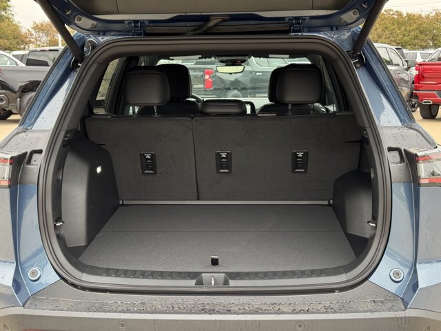 2027 Chevrolet Equinox LT - Photo 24