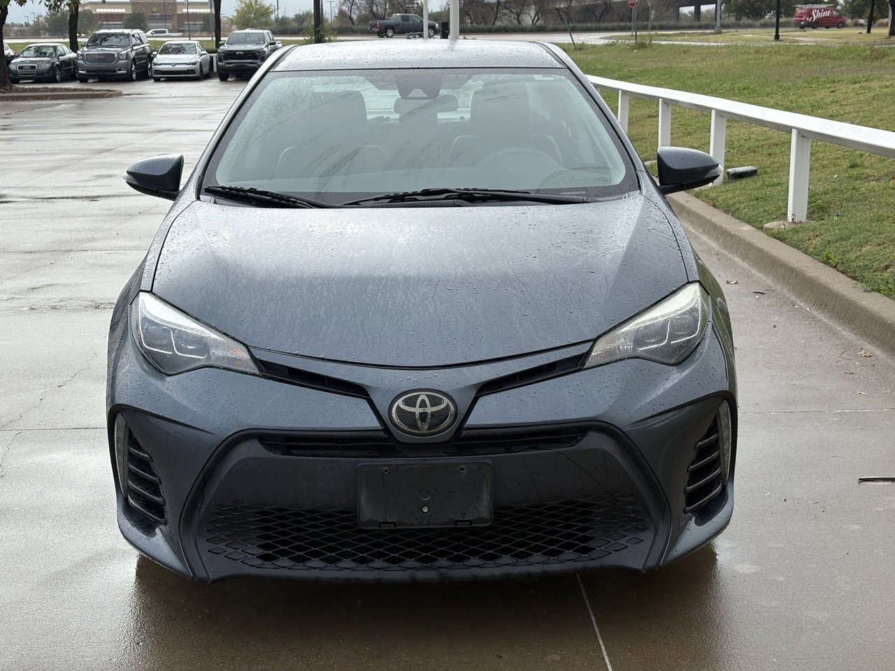 2018 Toyota Corolla SE photo 2