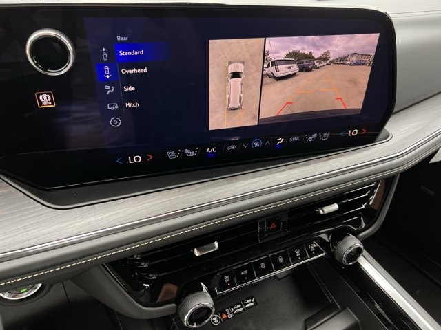 2026 Chevrolet Suburban Premier - Photo 17