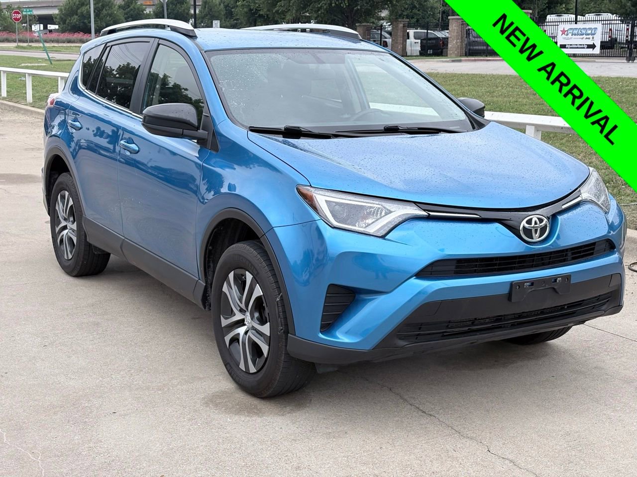 2016 Toyota RAV4 LE's photo