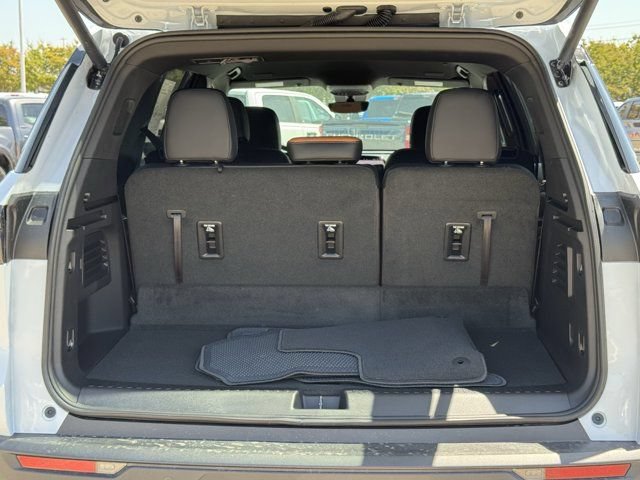 2027 Chevrolet Traverse Z71 - Photo 25