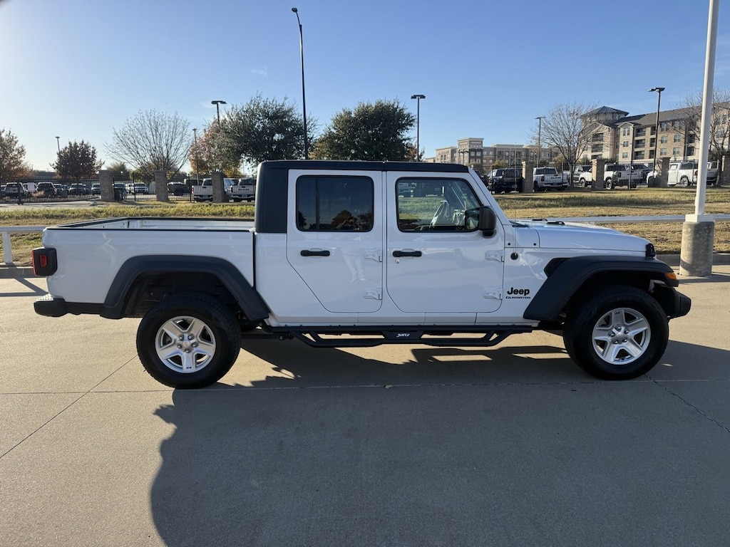 Used 2020 Jeep Gladiator Sport S Truck Crew Cab