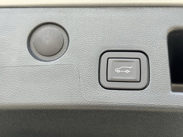 2027 Chevrolet Equinox LT - Photo 24