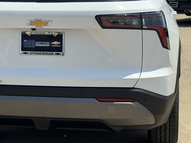 2027 Chevrolet Equinox LT - Photo 7