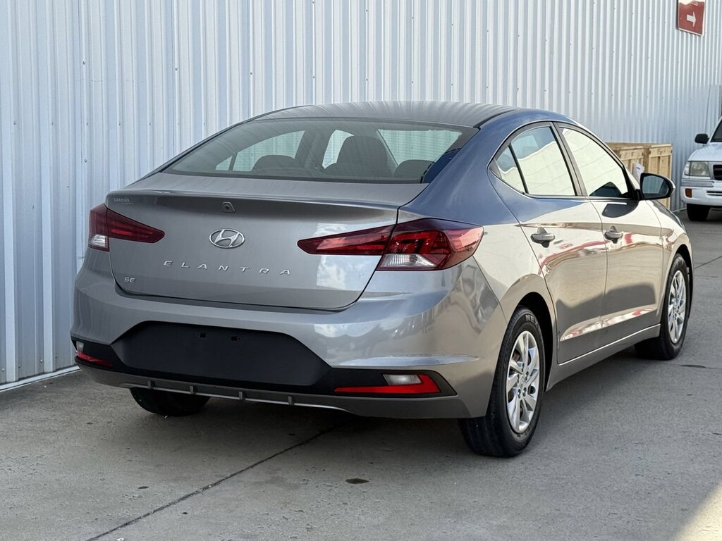 Used 2020 Hyundai Elantra SE Sedan
