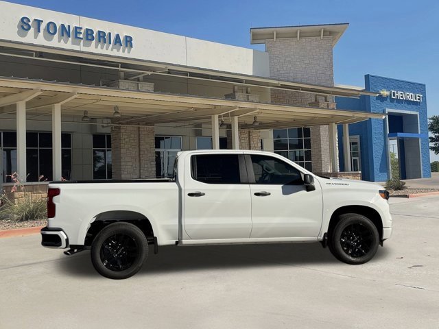 2026 Chevrolet Silverado 1500 Custom photo 2