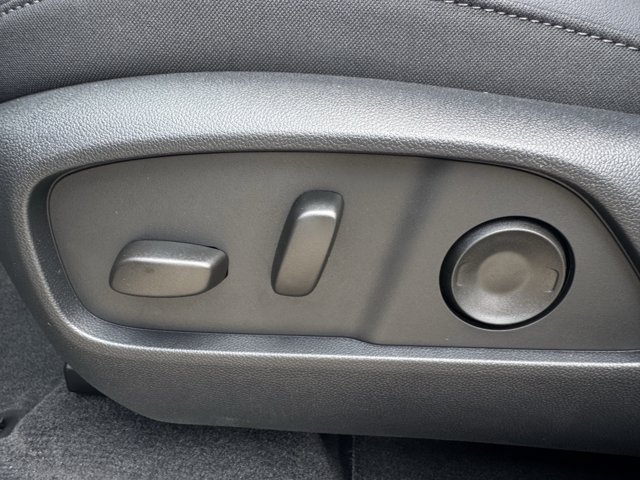 2027 Chevrolet Equinox LT - Photo 23