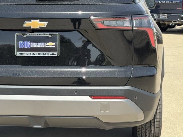 2027 Chevrolet Equinox LT - Photo 7