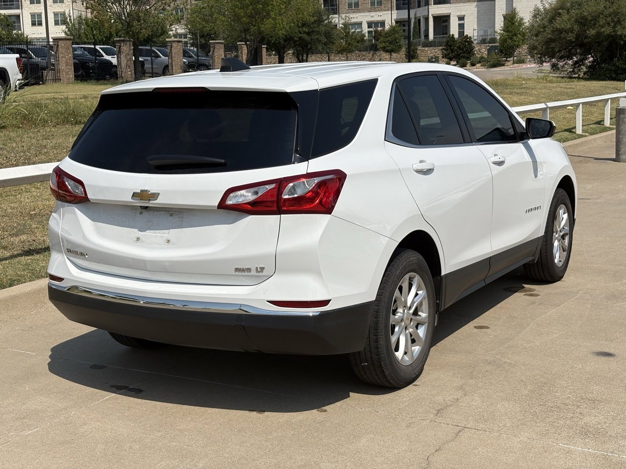 2020 Chevrolet Equinox LT photo 4