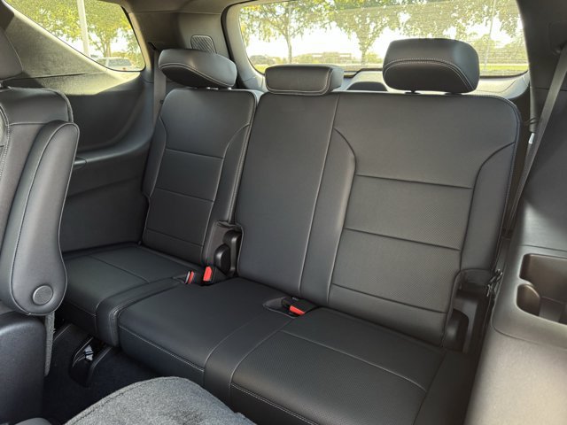 2027 Chevrolet Traverse LT - Photo 23