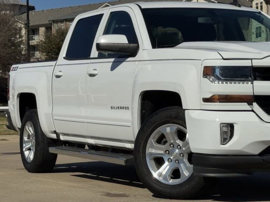 Used 2018 Chevrolet Silverado 1500 LT Truck Crew Cab