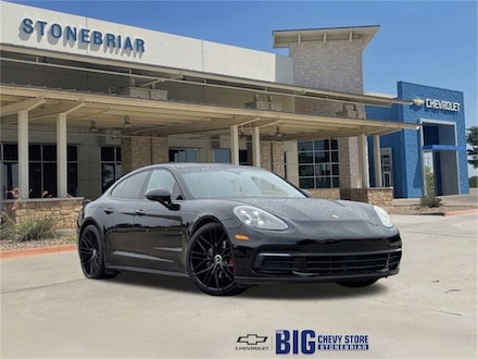 2018 Porsche Panamera 4 Sedan