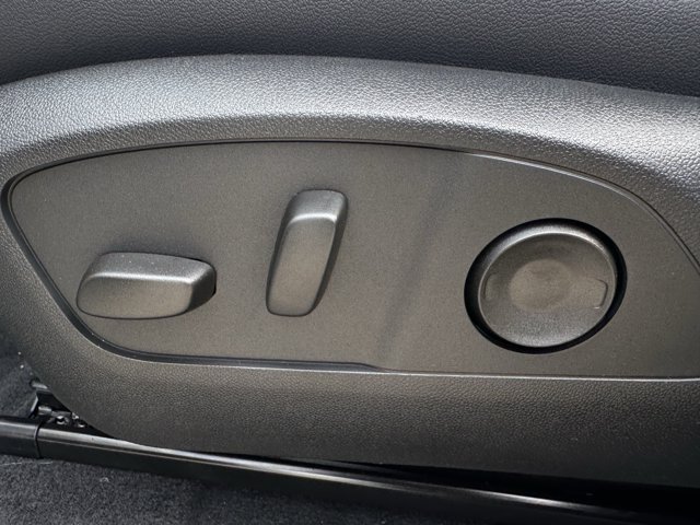 2026 Chevrolet Traverse LT - Photo 21