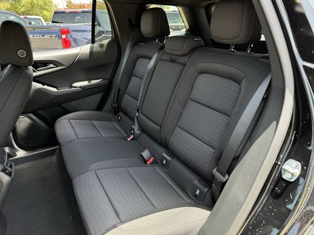 2027 Chevrolet Equinox LT - Photo 23