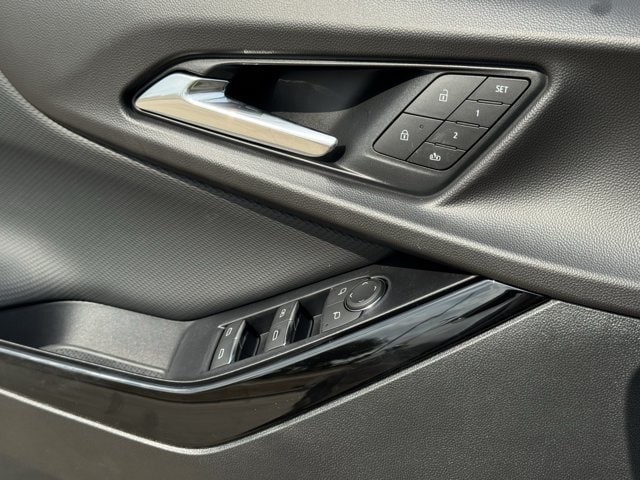 2027 Chevrolet Equinox RS - Photo 19
