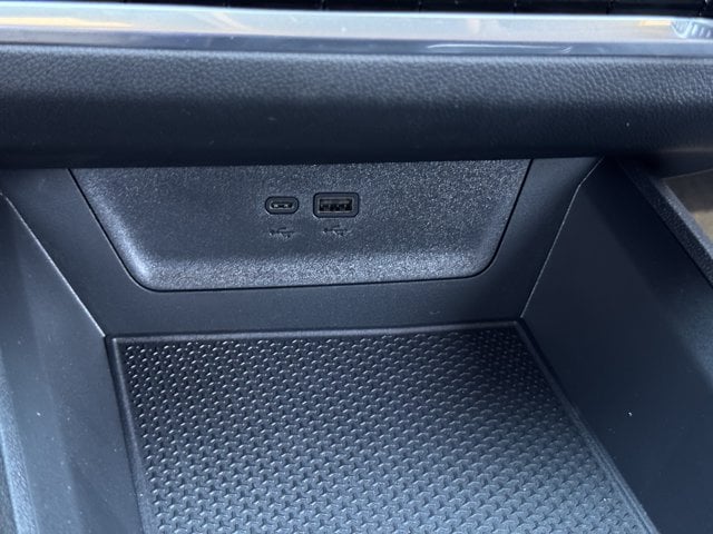 2027 Chevrolet Equinox LT - Photo 16