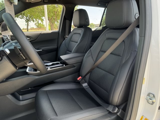 2027 Chevrolet Equinox LT - Photo 22