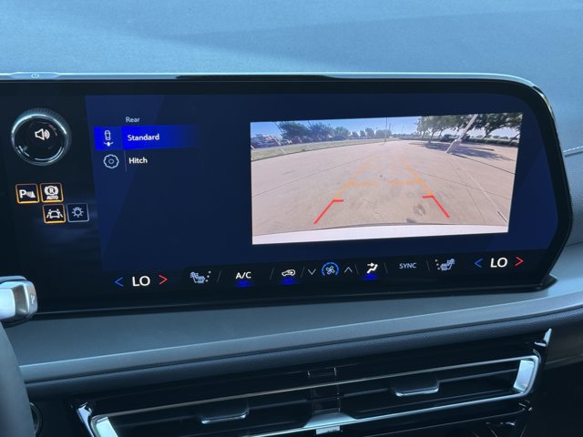 2027 Chevrolet Traverse LT - Photo 13