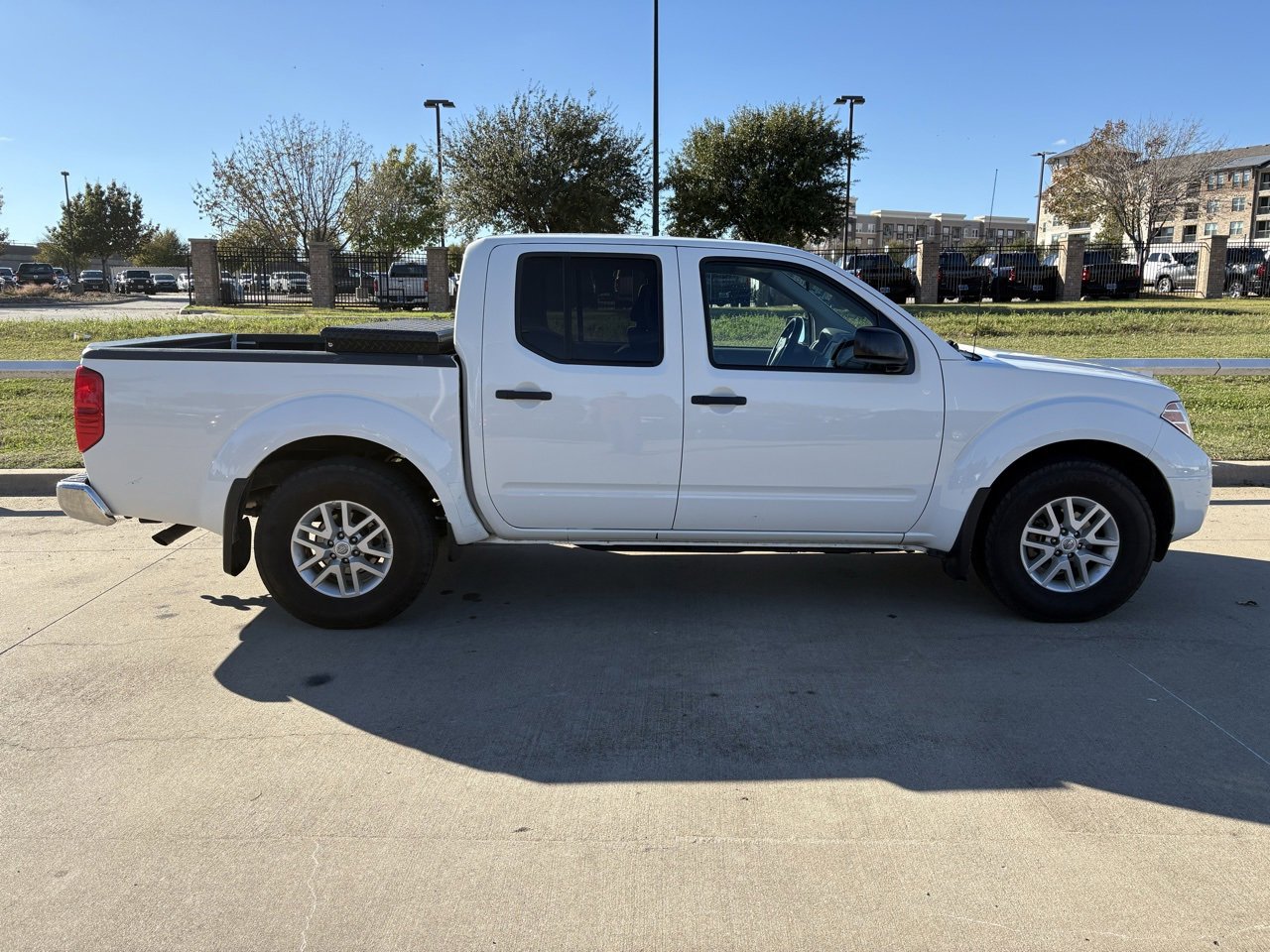 2020 Nissan Frontier SV photo 3