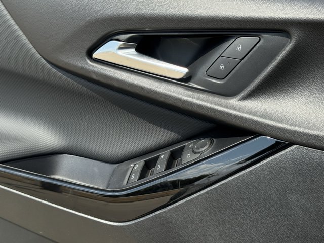 2027 Chevrolet Equinox LT - Photo 20