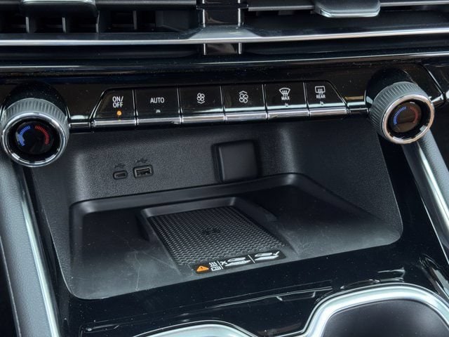 2027 Chevrolet Traverse Z71 - Photo 15