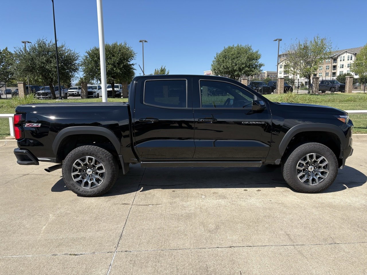 2024 Chevrolet Colorado Z71 photo 3