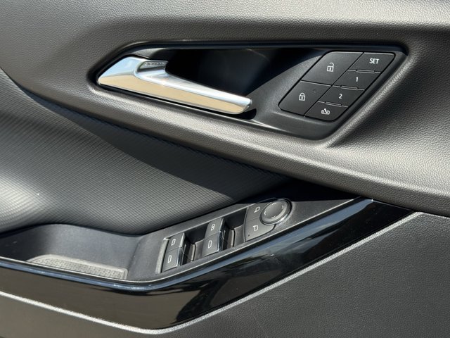 2027 Chevrolet Equinox RS - Photo 19
