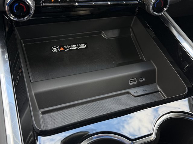 2026 Chevrolet Suburban Premier - Photo 19