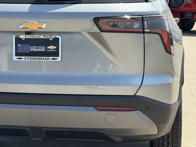 2027 Chevrolet Equinox LT - Photo 7