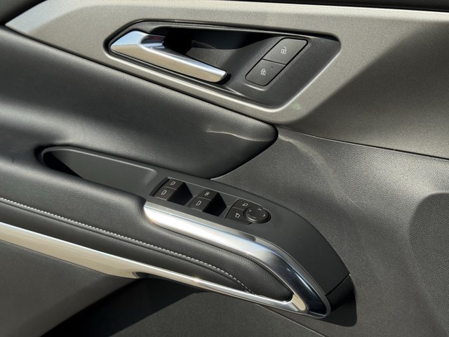 2027 Chevrolet Traverse LT - Photo 19